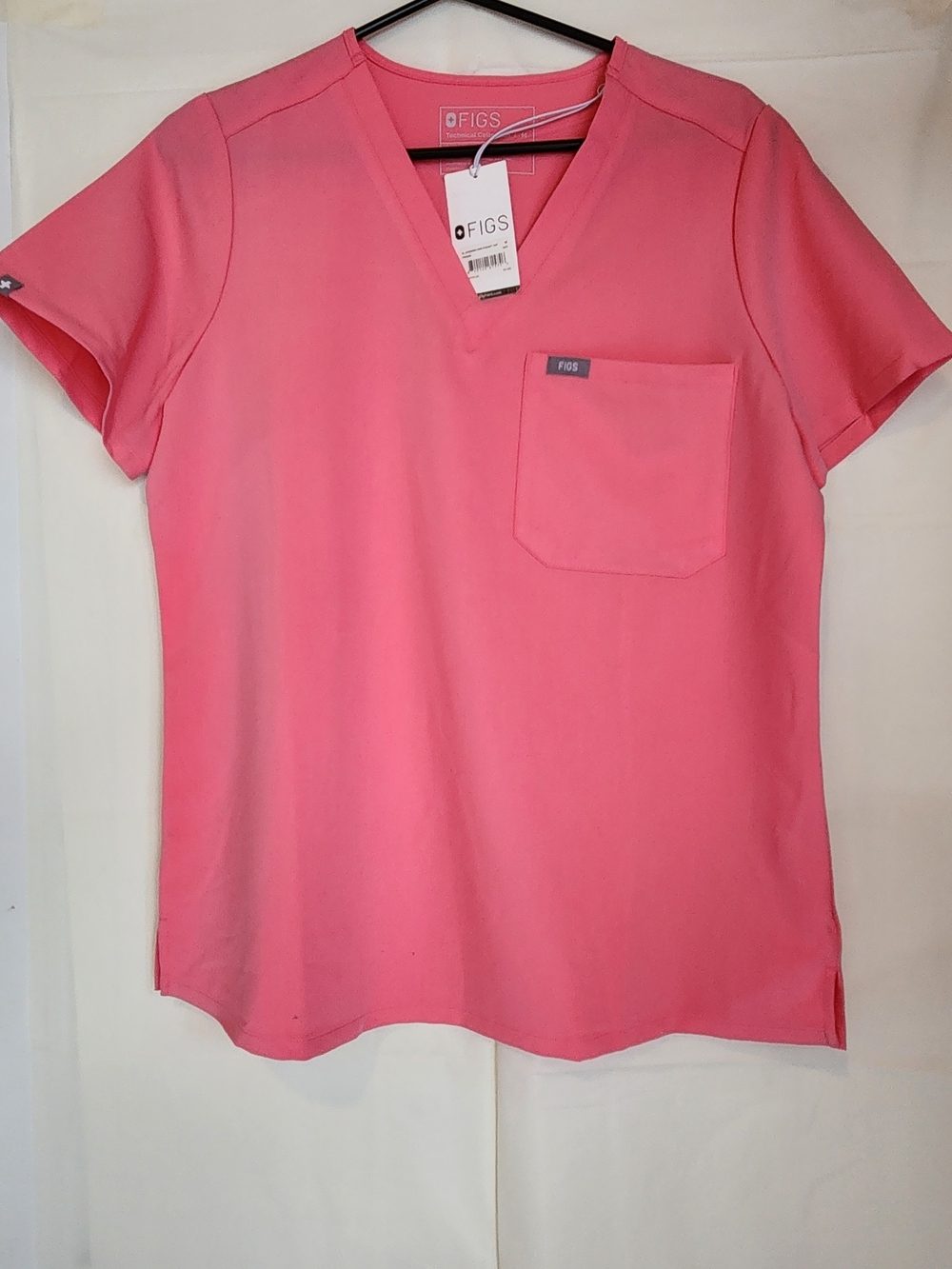 FIGS Women’s V-Neck Scrub Top in Pink